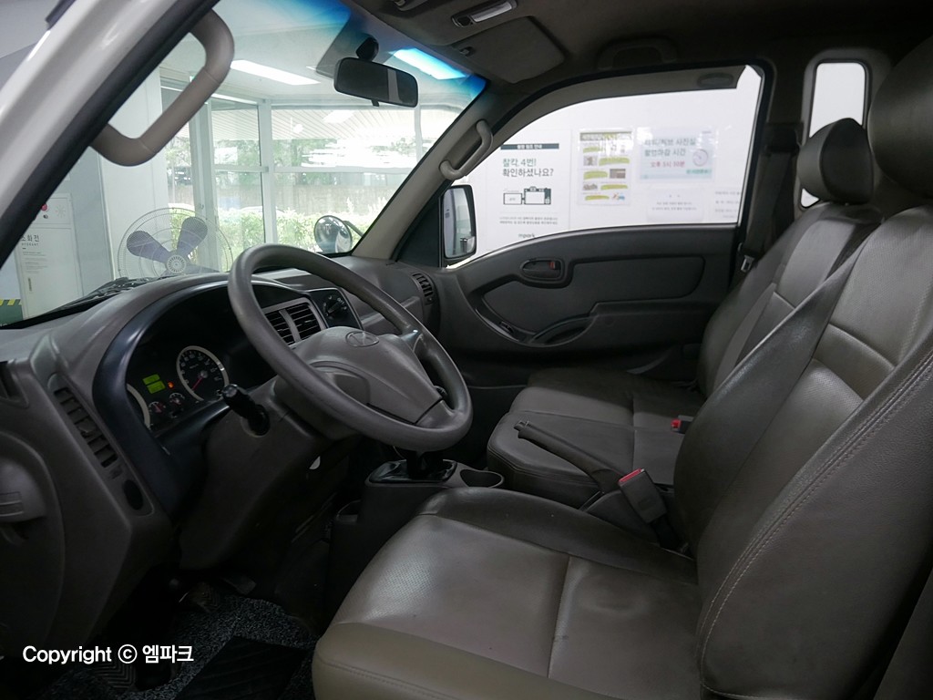 Hyundai Porter II Long Wheelbase Super Cab Long Wheelbase Plus Pack 9