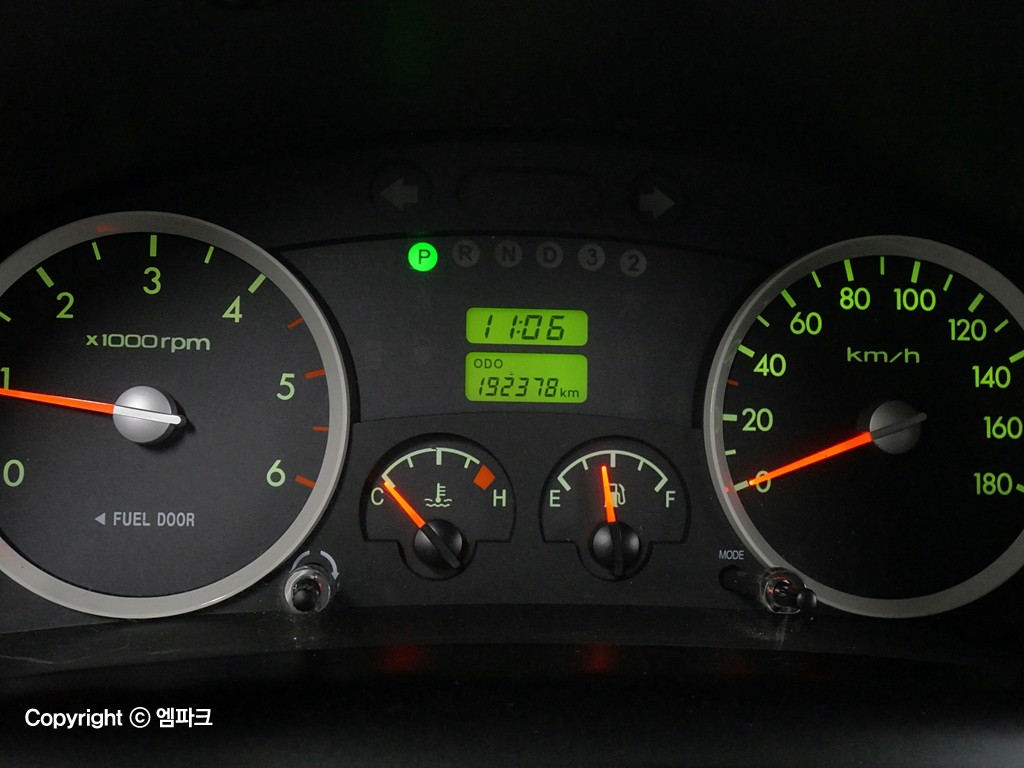 Hyundai Porter II High Refrigerated Box Truck Long Wheelbase Super Cab Super Cab 8