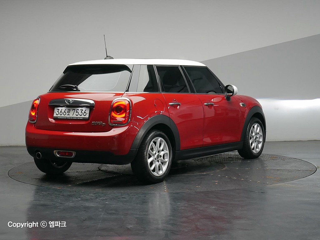 Mini Cooper 5 Duo 1.5D High 4