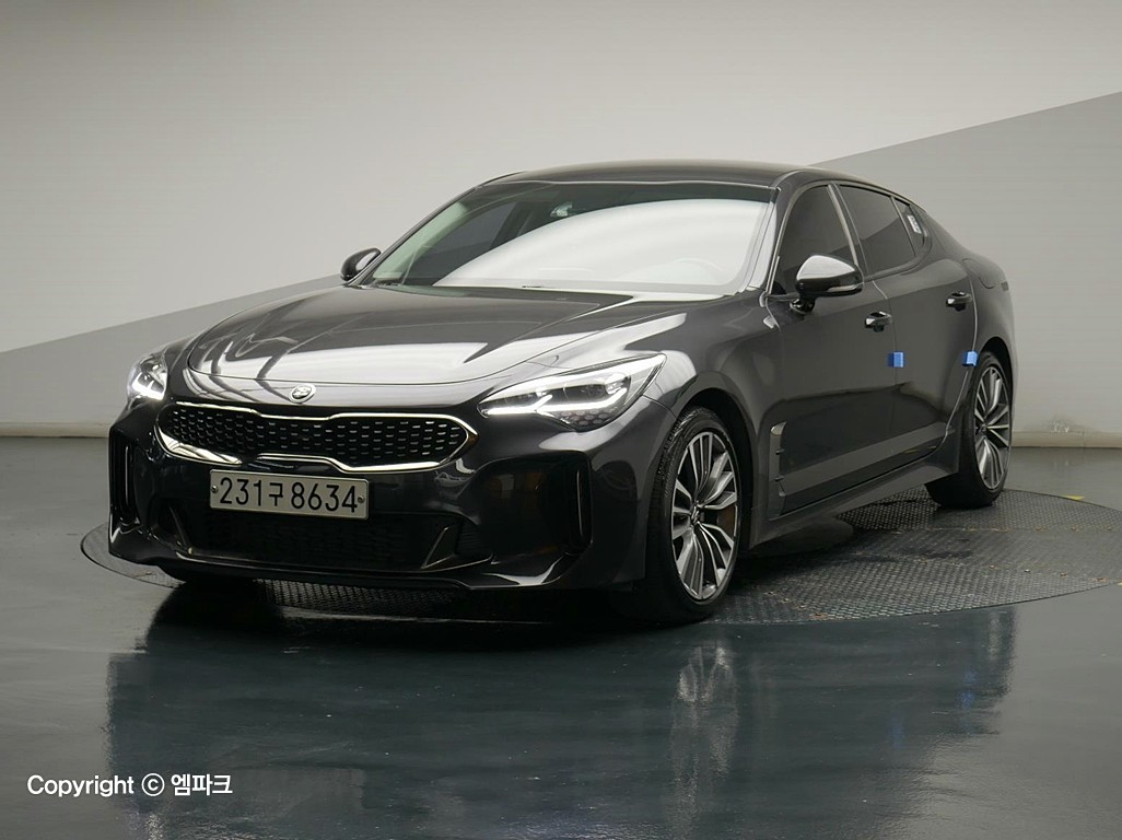 Kia Stinger Gasoline 2.0 Turbo GDI AWD Prime 2