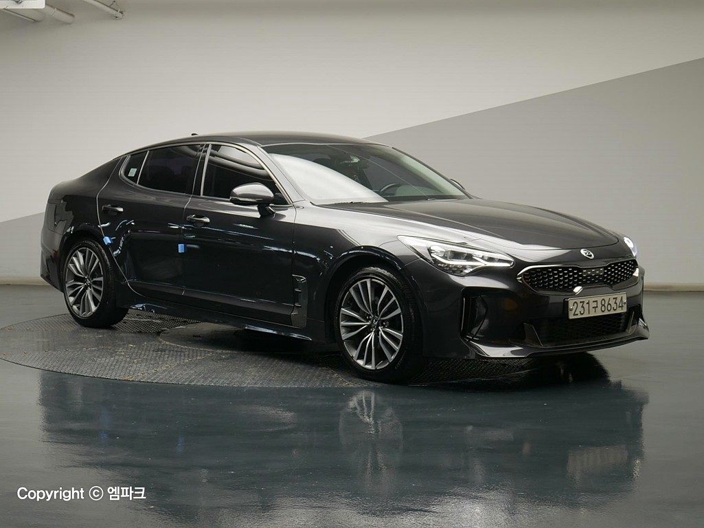Kia Stinger Gasoline 2.0 Turbo GDI AWD Prime 5