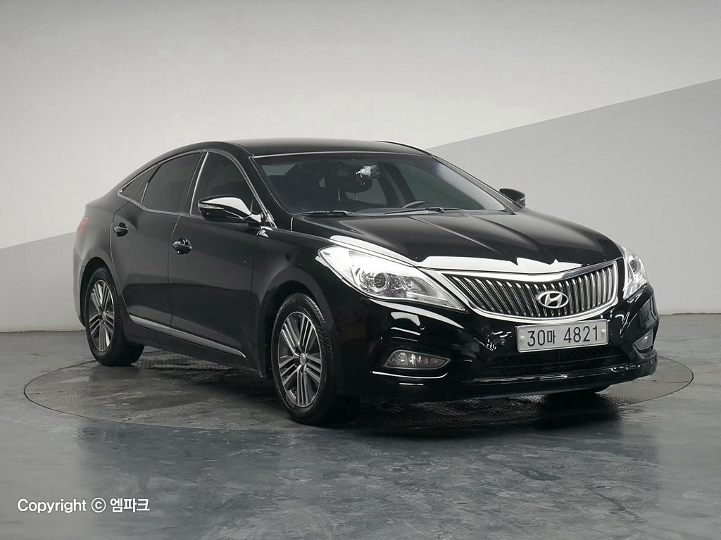 Hyundai Grandeur HG 240 Modern 5