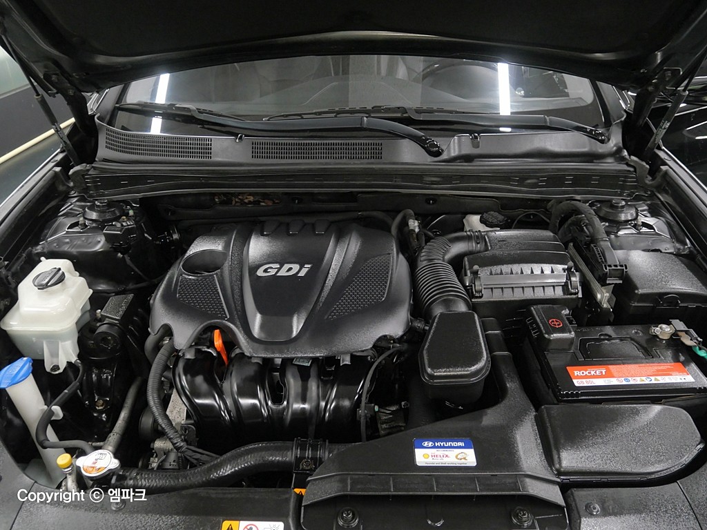 Hyundai Grandeur HG 240 Modern 6