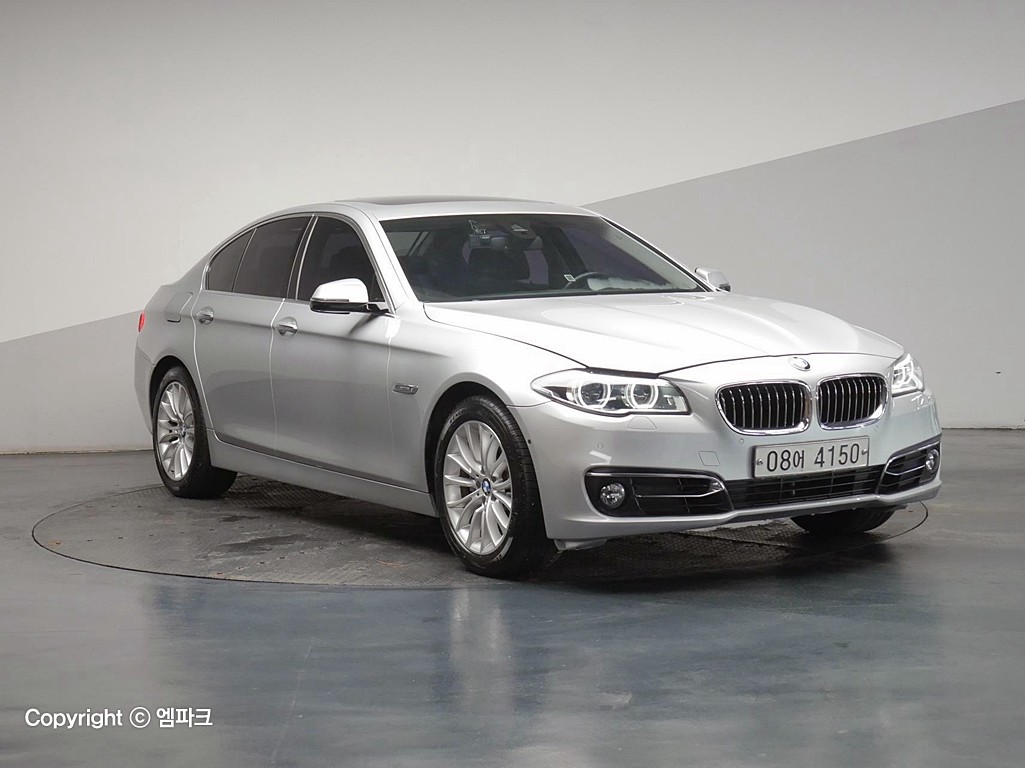 BMW 5 Series 528i Luxury Line Plus 5