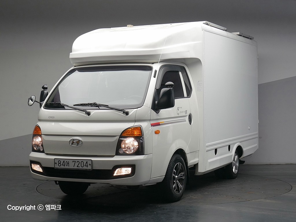 Hyundai Porter II City Van Long Wheelbase Super Cab