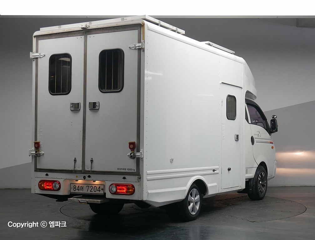Hyundai Porter II City Van Long Wheelbase Super Cab 4
