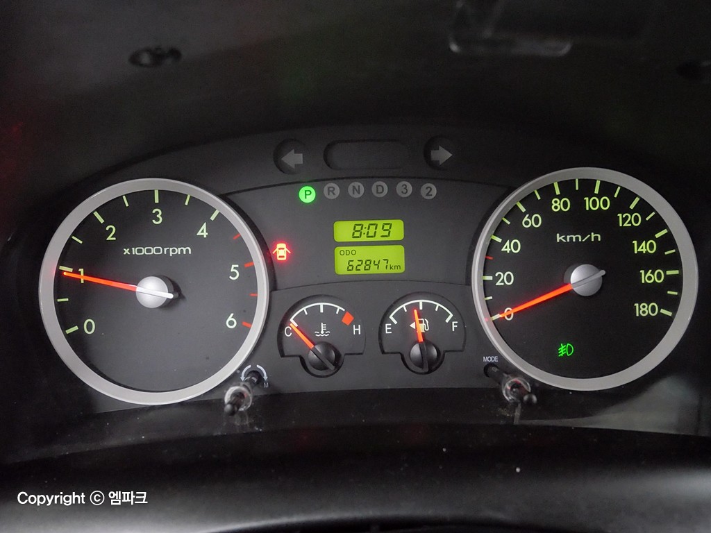 Hyundai Porter II City Van Long Wheelbase Super Cab 7