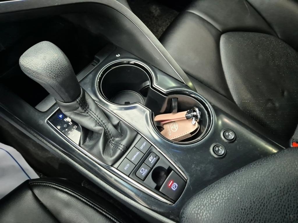TOYOTA Camry (10th Generation) 2.5 Hybrid