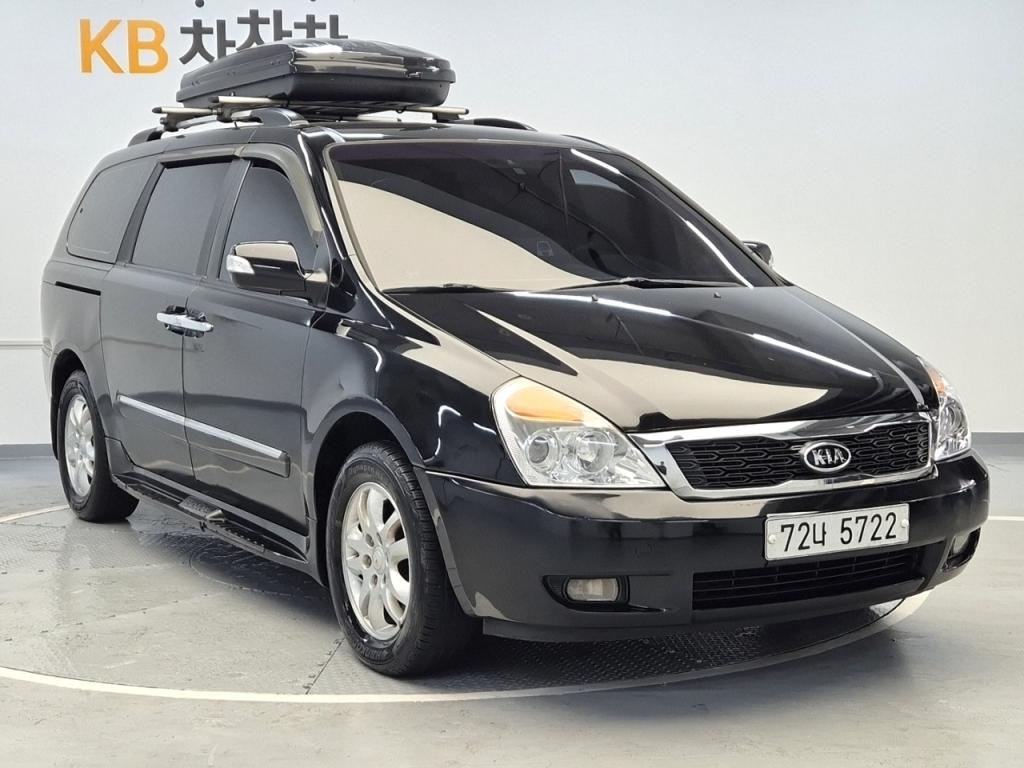 Kia Carnival R R2.2 E-VGT GLX Top Model 5