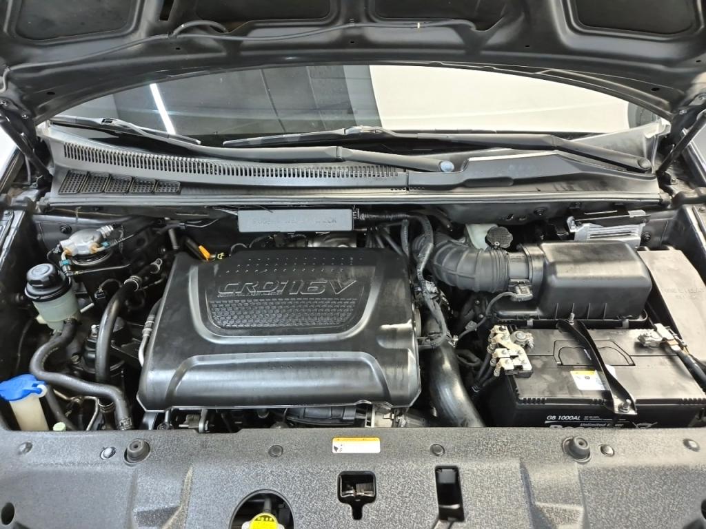 Kia Carnival R R2.2 E-VGT GLX Top Model 6