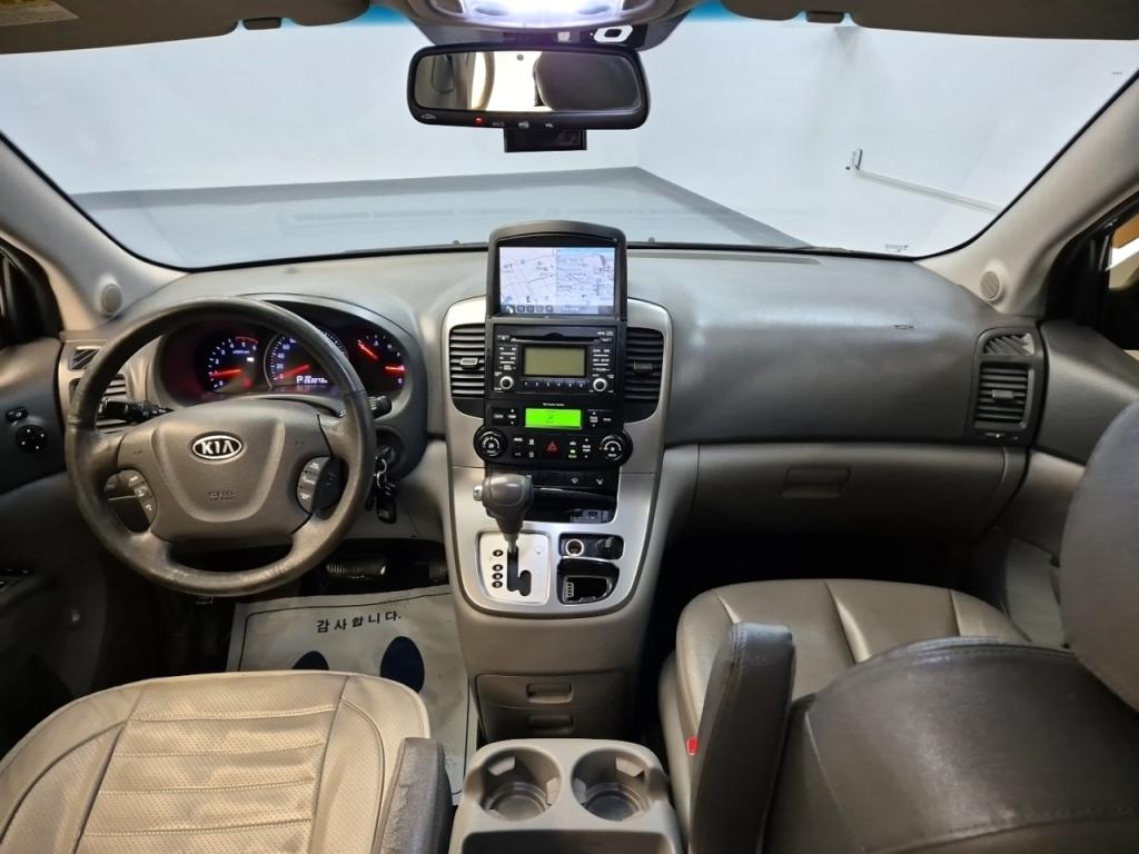 Kia Carnival R R2.2 E-VGT GLX Top Model 8