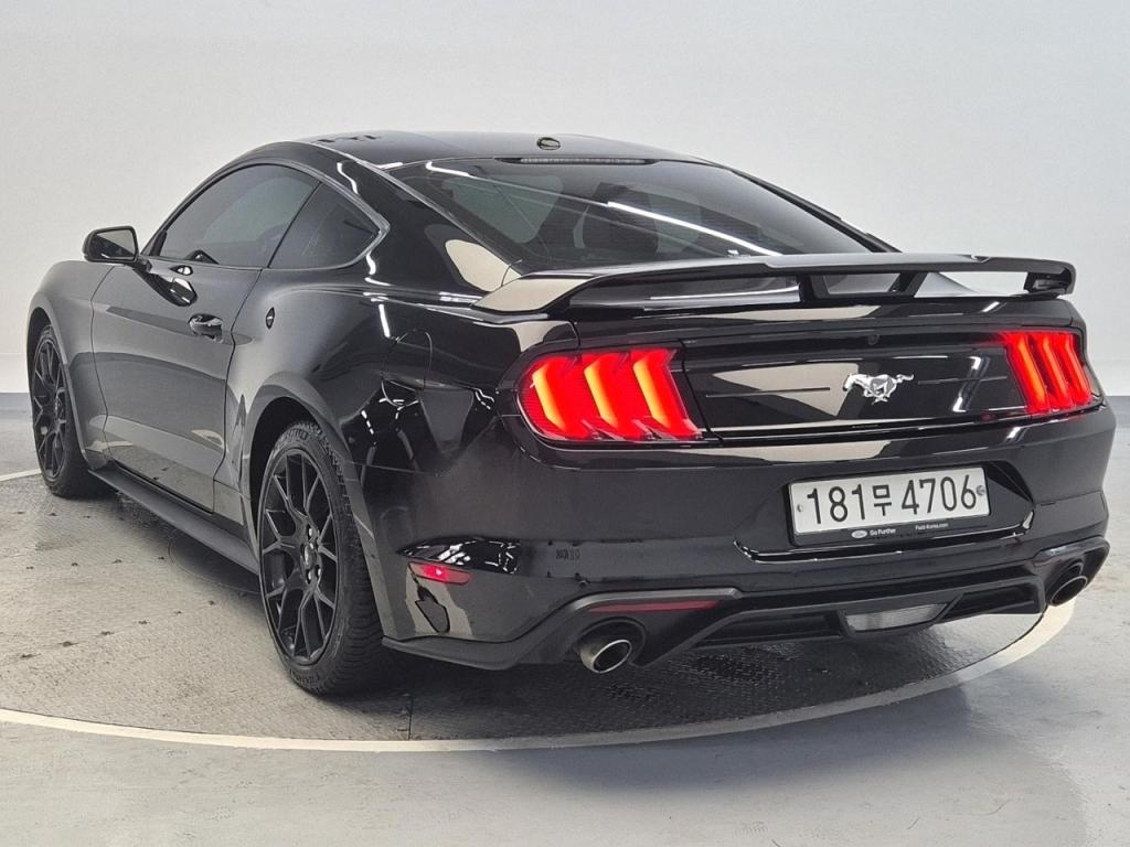 FORD Mustang (6th Generation) Coupe 2.3