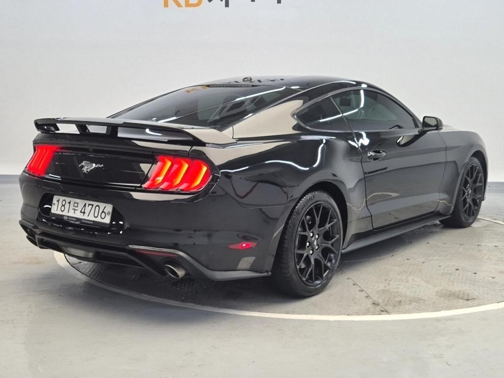 FORD Mustang (6th Generation) Coupe 2.3