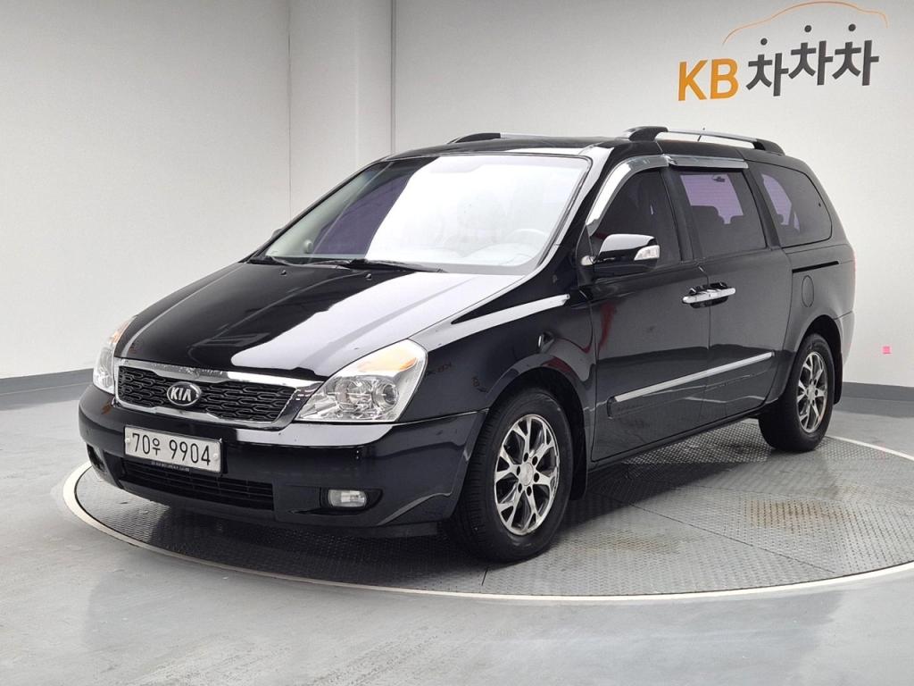 Kia Carnival R GLX Premium Type R2.2 E-VGT 2