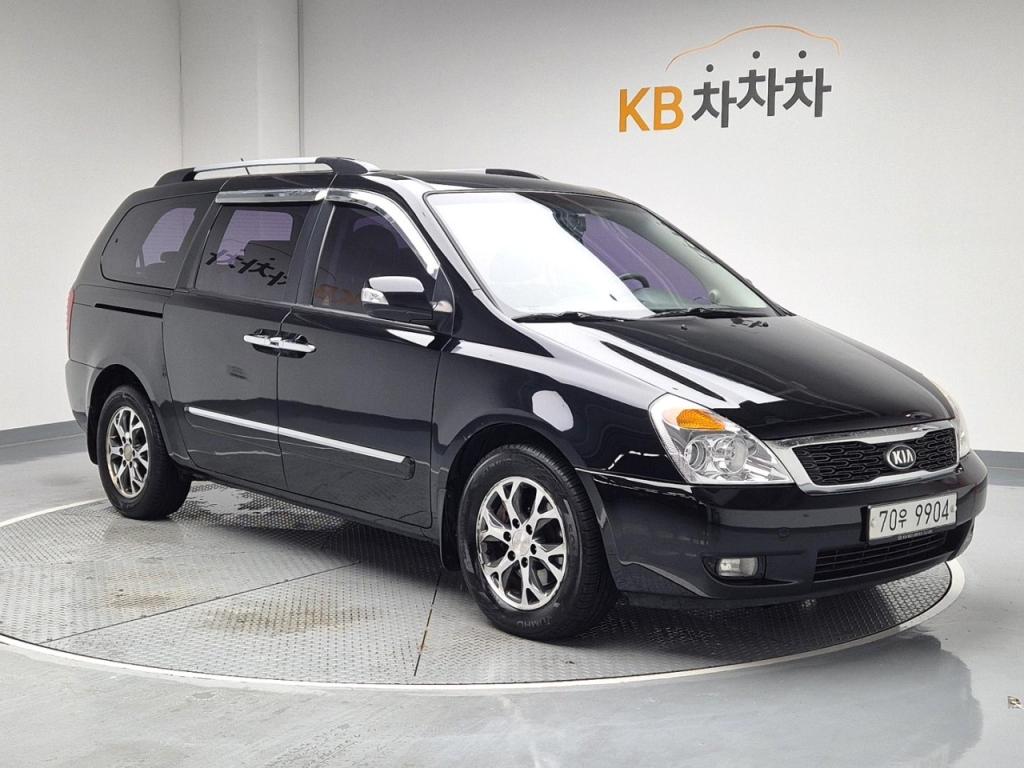 Kia Carnival R GLX Premium Type R2.2 E-VGT 5