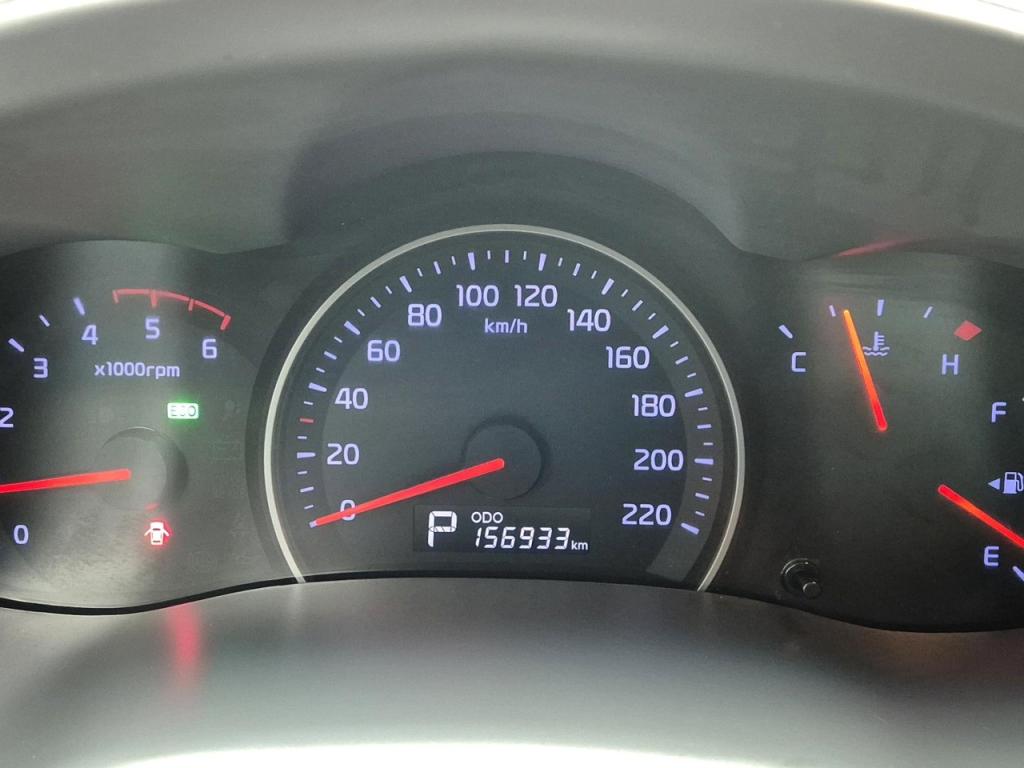 Kia Carnival R GLX Premium Type R2.2 E-VGT 7