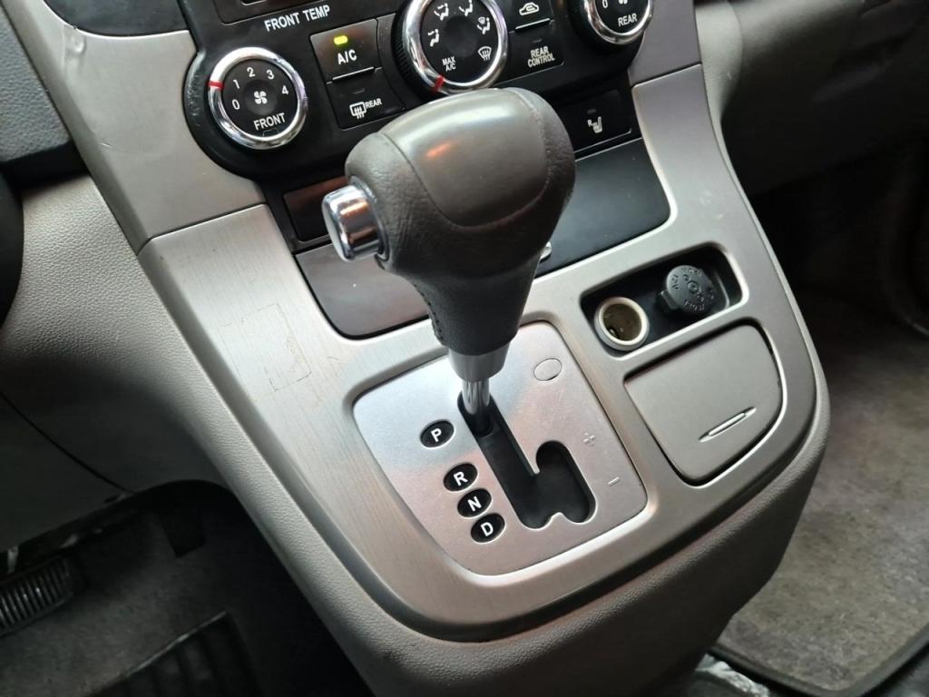 Kia Carnival R GLX Premium Type R2.2 E-VGT 9