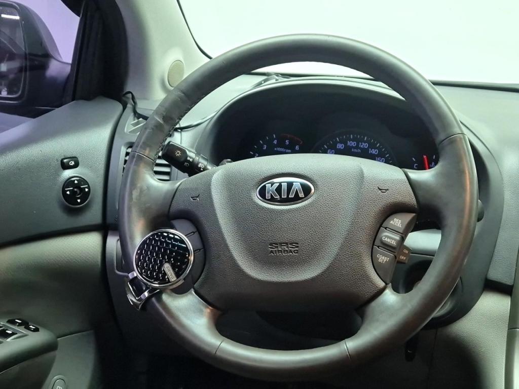 Kia Carnival R GLX Premium Type R2.2 E-VGT 10