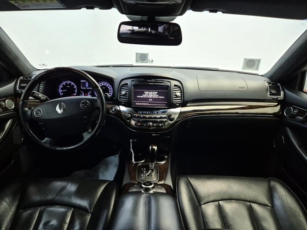 KG MOBILITY(SSANGYONG) New Chairman W CW700 4TRONIC