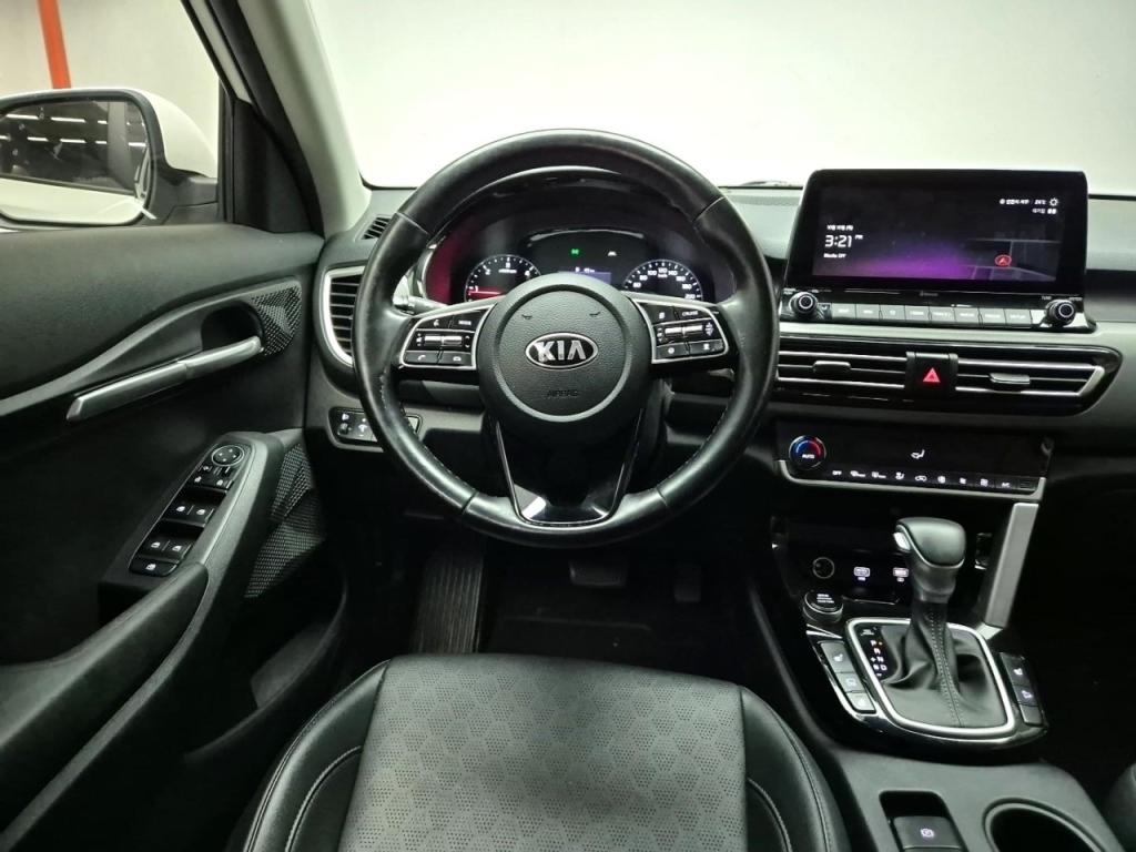 Kia Seltos Trendy 1.6 Diesel 9