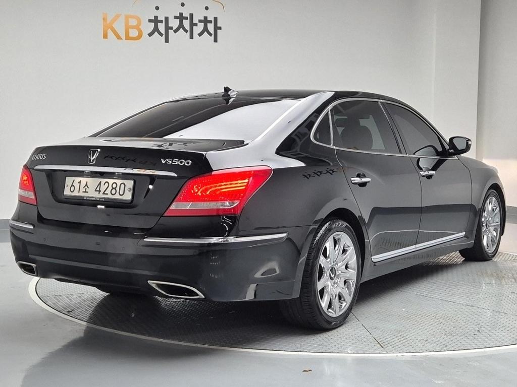 HYUNDAI Ecuus (New Model) VS500