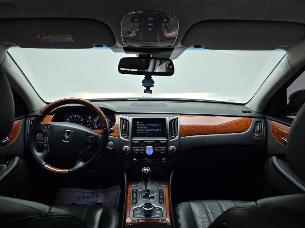 HYUNDAI Ecuus (New Model) VS500
