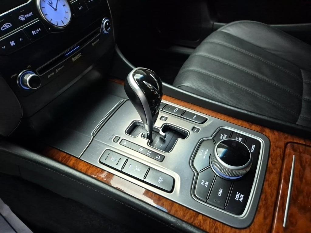 HYUNDAI Ecuus (New Model) VS500
