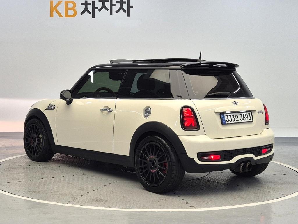 Mini Cooper 1.6 S 3