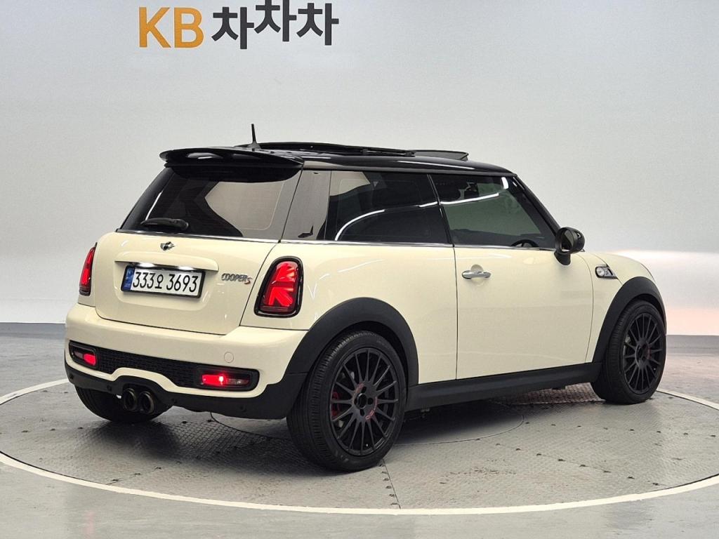 Mini Cooper 1.6 S 4