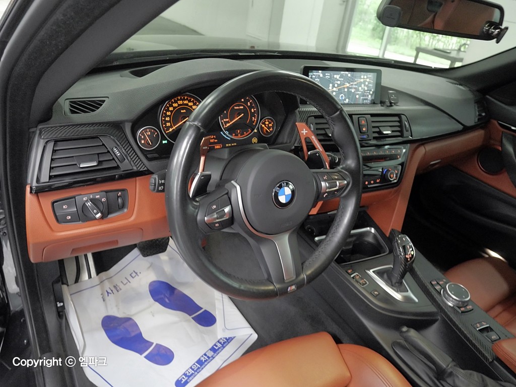 BMW 4 Series (1st Generation) Convertible 428i