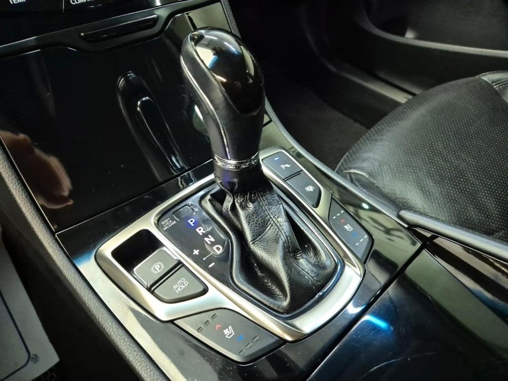 Hyundai Grandeur HG 300 9