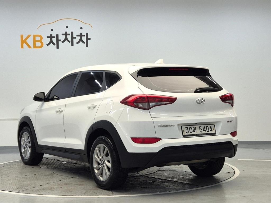 Hyundai Tucson Style e-VGT UⅡ 1.7 2WD 3
