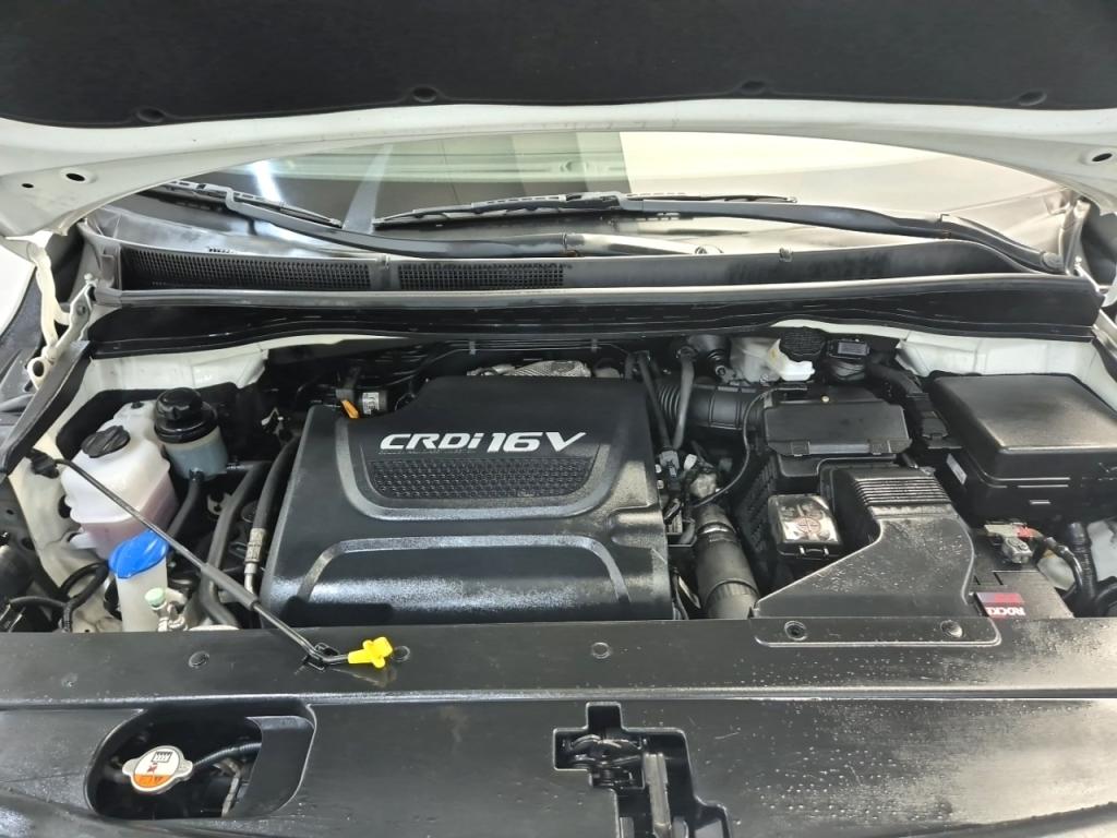 Kia Carnival Luxury R2.2 E-VGT 6