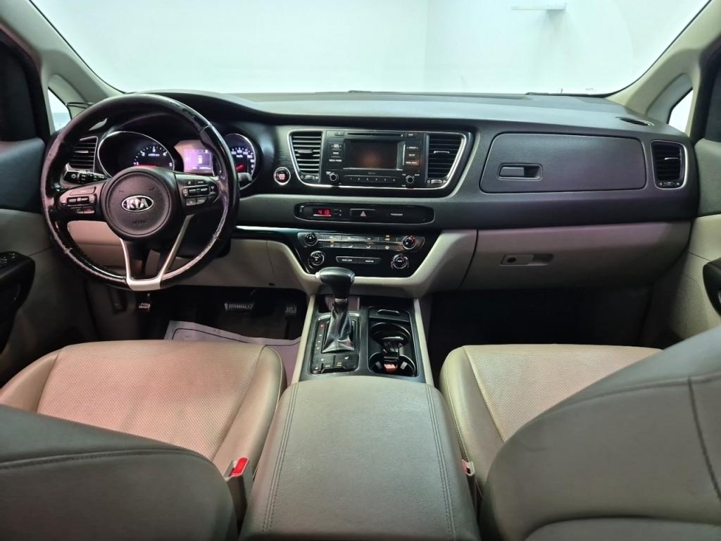 Kia Carnival Luxury R2.2 E-VGT 8