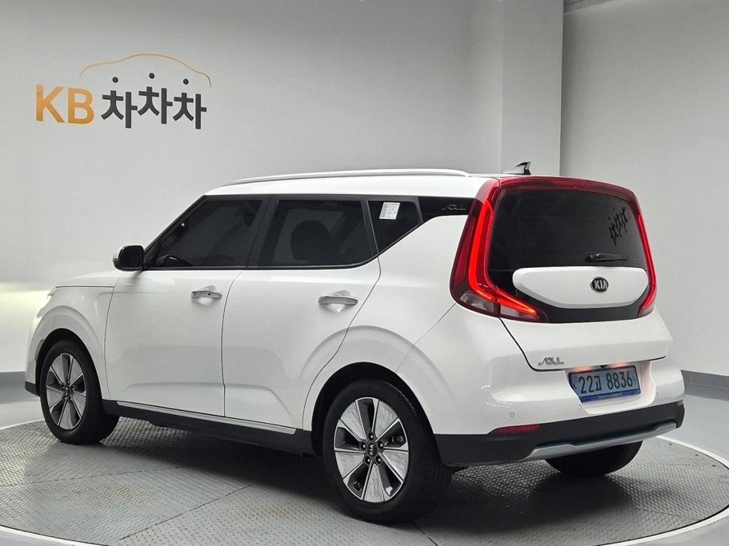 Kia Soul Booster EV Noblesse EV 3