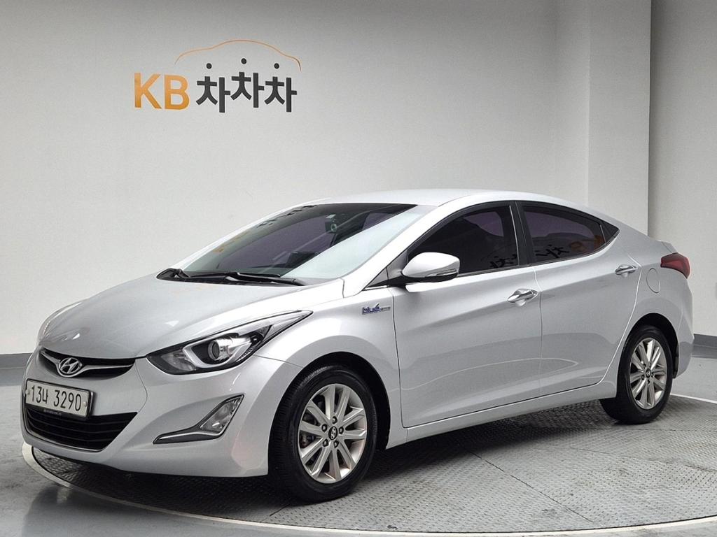 Hyundai Avante MD Smart 1.6 VGT 2