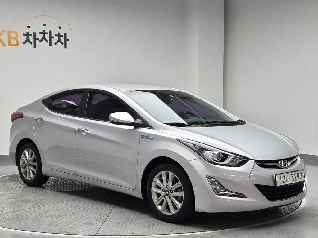 Hyundai Avante MD Smart 1.6 VGT 5