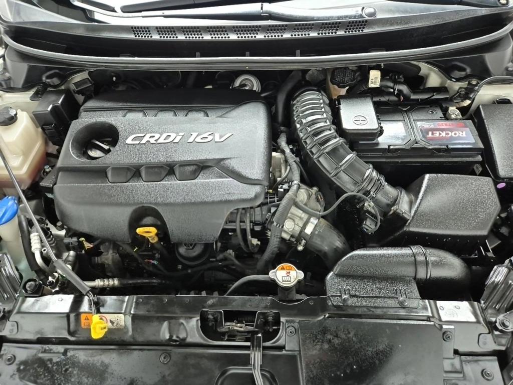 Hyundai Avante MD Smart 1.6 VGT 6