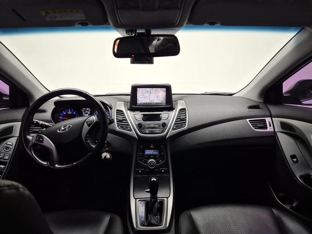 Hyundai Avante MD Smart 1.6 VGT 8