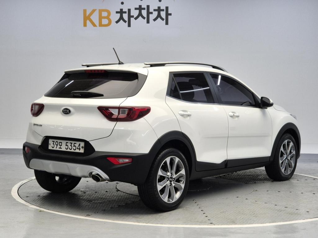 Kia Stonic Trendy Kappa 1.4 MPI 4