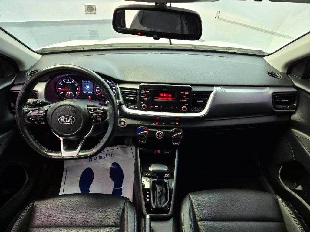 Kia Stonic Trendy Kappa 1.4 MPI 8