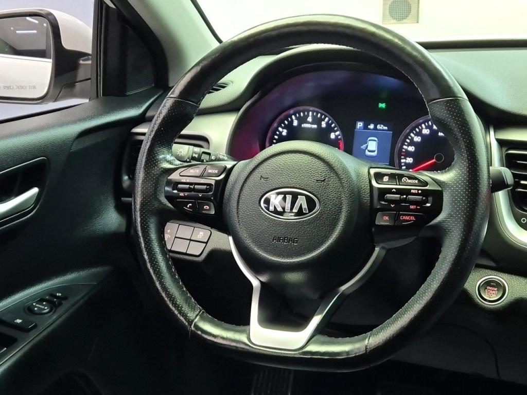 Kia Stonic Trendy Kappa 1.4 MPI 10