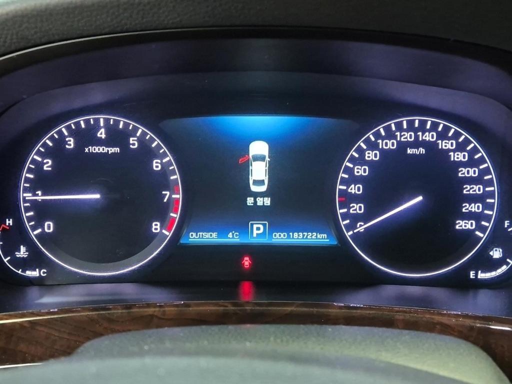HYUNDAI Ecuus (New Model) VS380