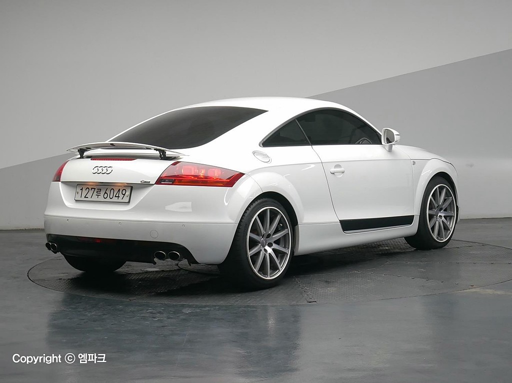 Audi TT 2.0 Coupe 4