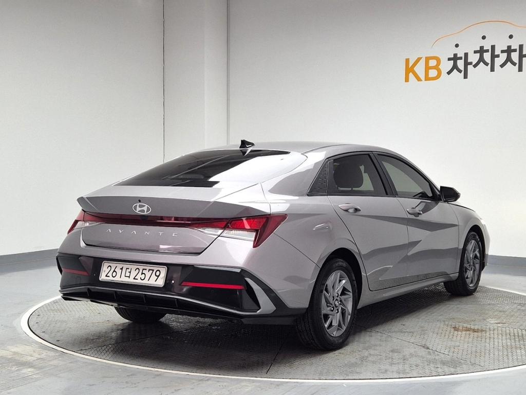 Hyundai Avante Hybrid CN7 Modern 1.6 HEV 4