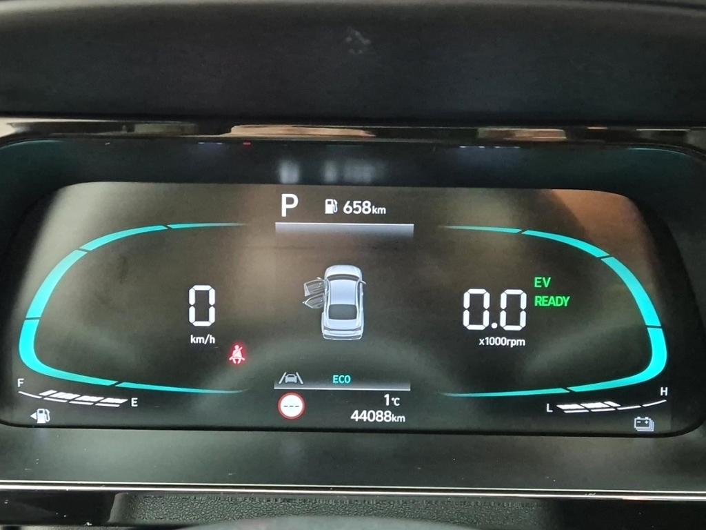 Hyundai Avante Hybrid CN7 Modern 1.6 HEV 7