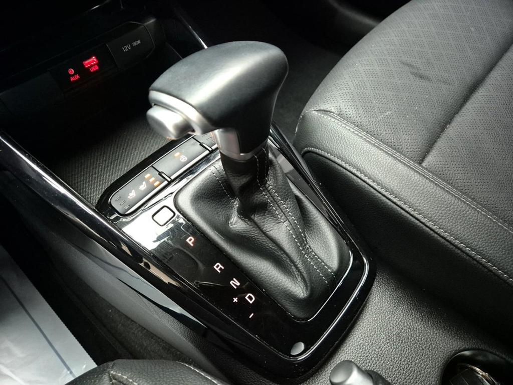 Kia Stonic Trendy Kappa 1.4 MPI 9