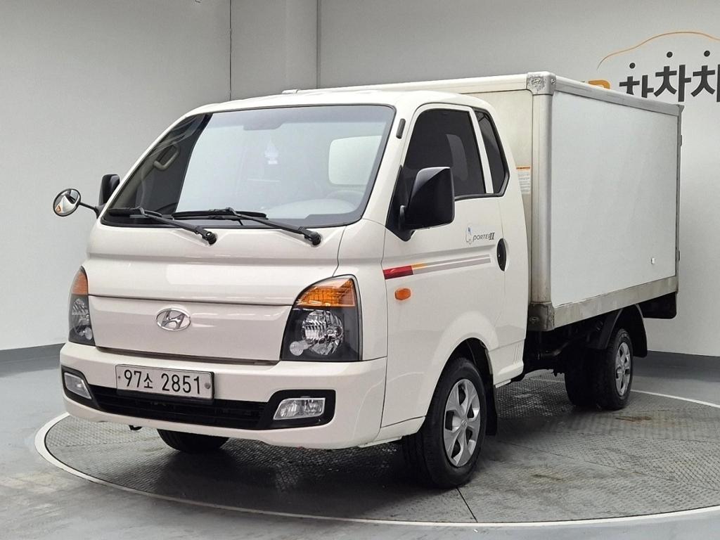 Hyundai Porter II Low Fixed Floor Long Wheelbase Super Cab 2