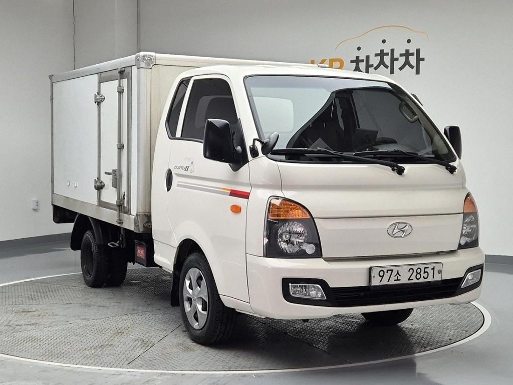 Hyundai Porter II Low Fixed Floor Long Wheelbase Super Cab 5