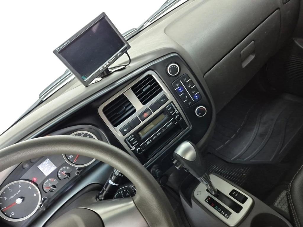 Hyundai Porter II Low Fixed Floor Long Wheelbase Super Cab 10